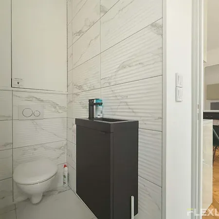 Flexliving - One Bedroom - Hauteville Apartment